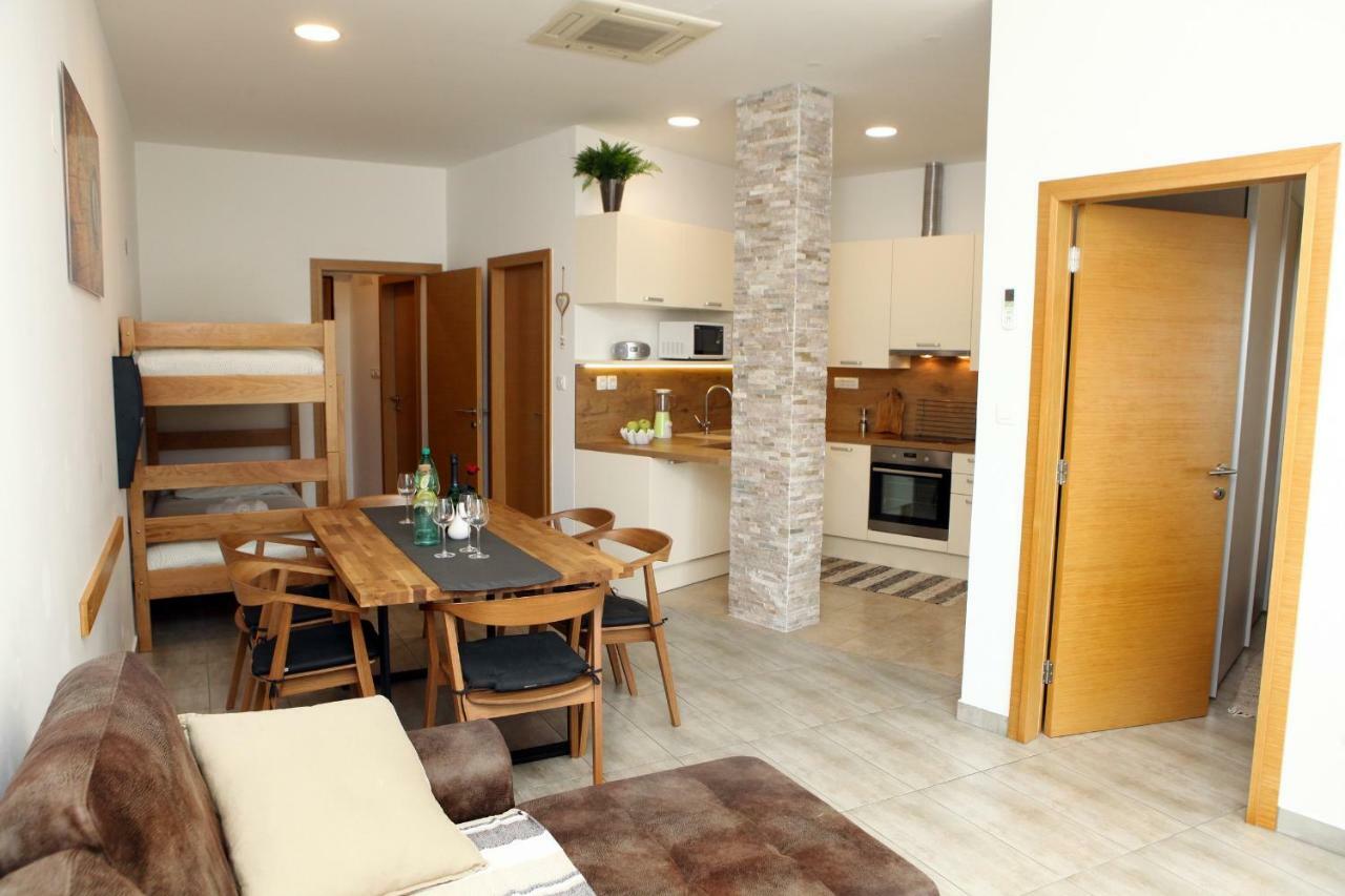 Trendy Apartment Izola Js Exterior foto